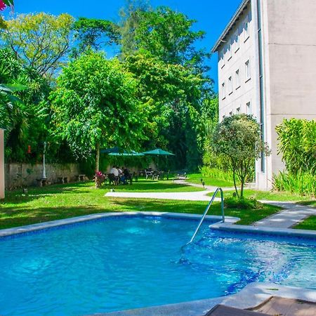 Hotel Gardenia Inn Сан-Сальвадор Экстерьер фото