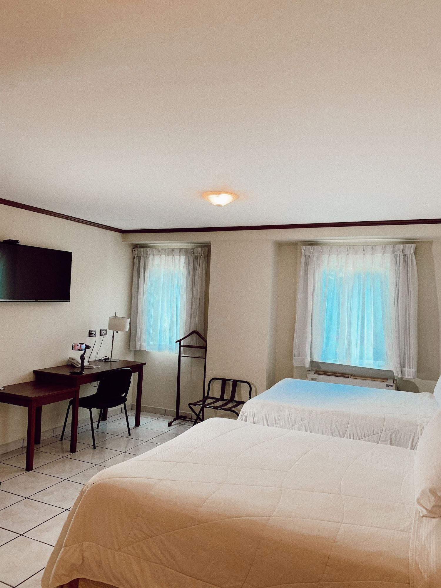 Hotel Gardenia Inn Сан-Сальвадор Экстерьер фото