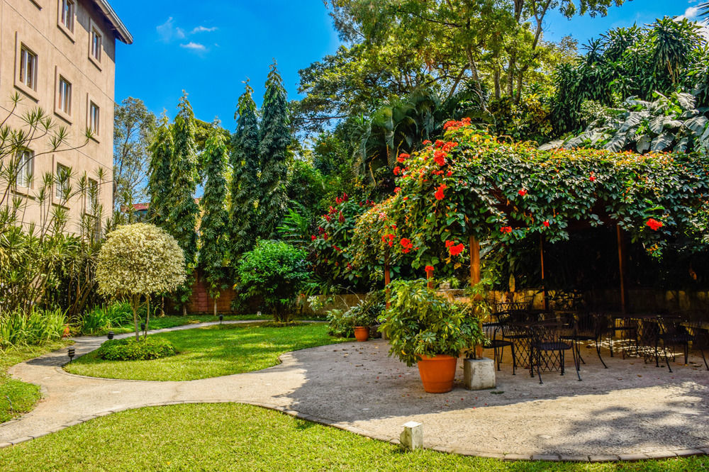 Hotel Gardenia Inn Сан-Сальвадор Экстерьер фото