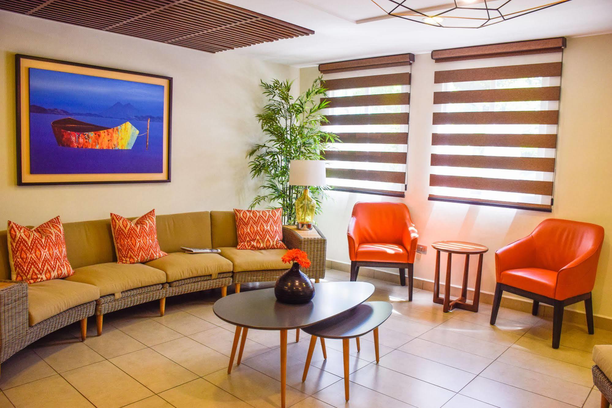Hotel Gardenia Inn Сан-Сальвадор Экстерьер фото