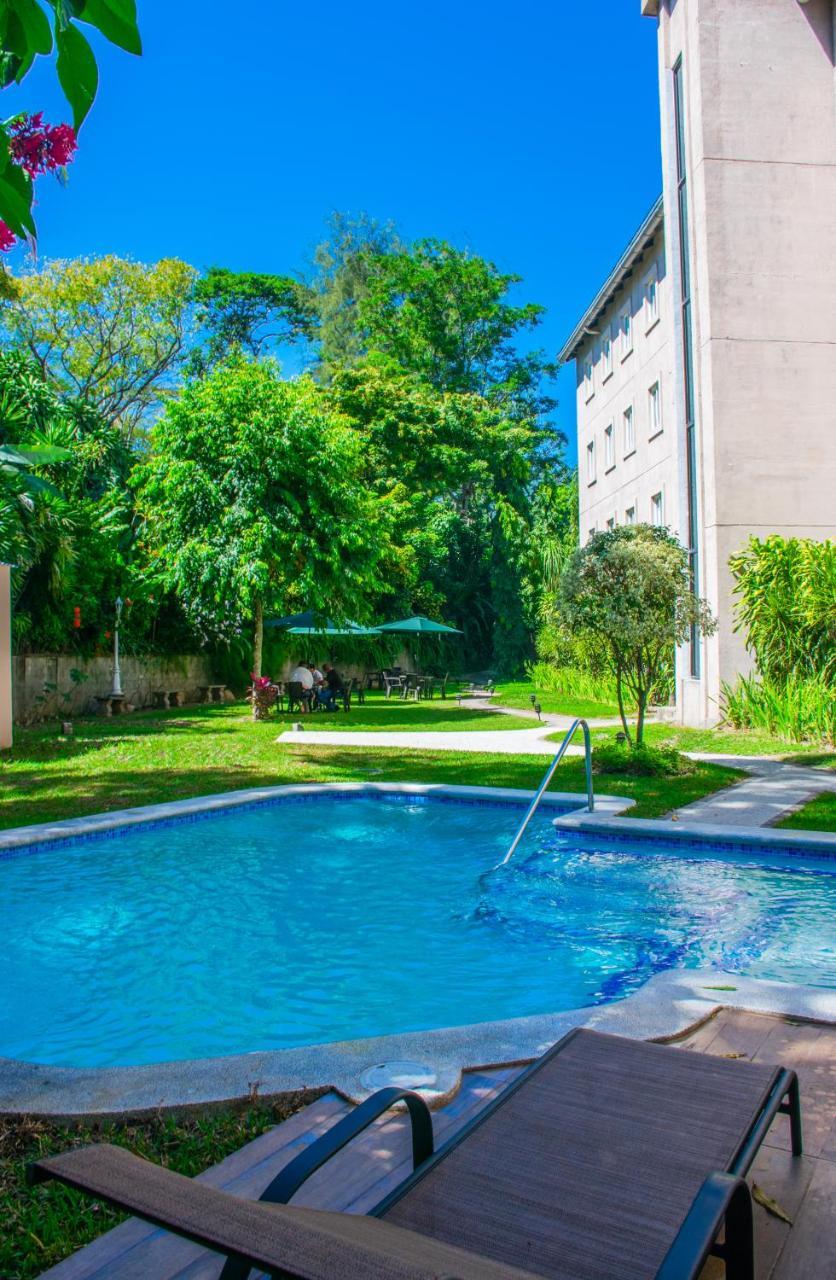 Hotel Gardenia Inn Сан-Сальвадор Экстерьер фото