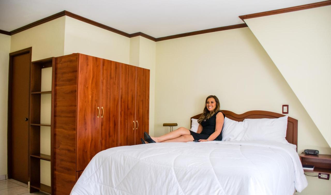 Hotel Gardenia Inn Сан-Сальвадор Экстерьер фото