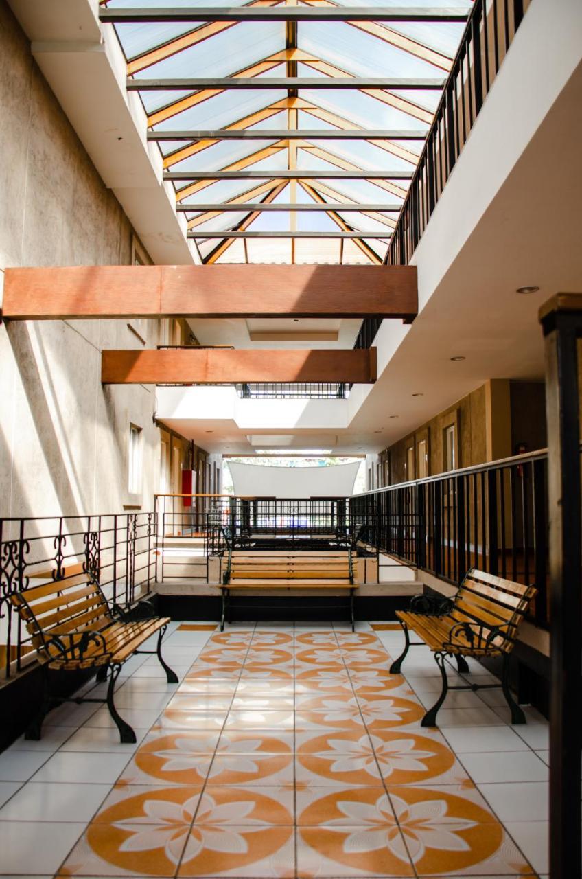 Hotel Gardenia Inn Сан-Сальвадор Экстерьер фото