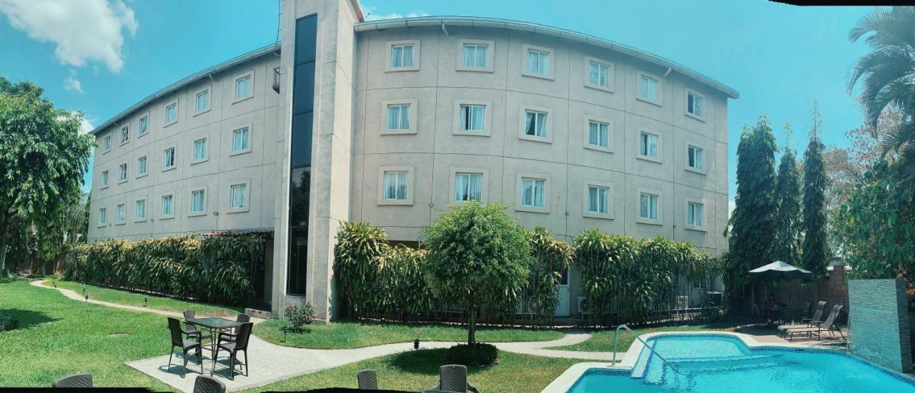 Hotel Gardenia Inn Сан-Сальвадор Экстерьер фото
